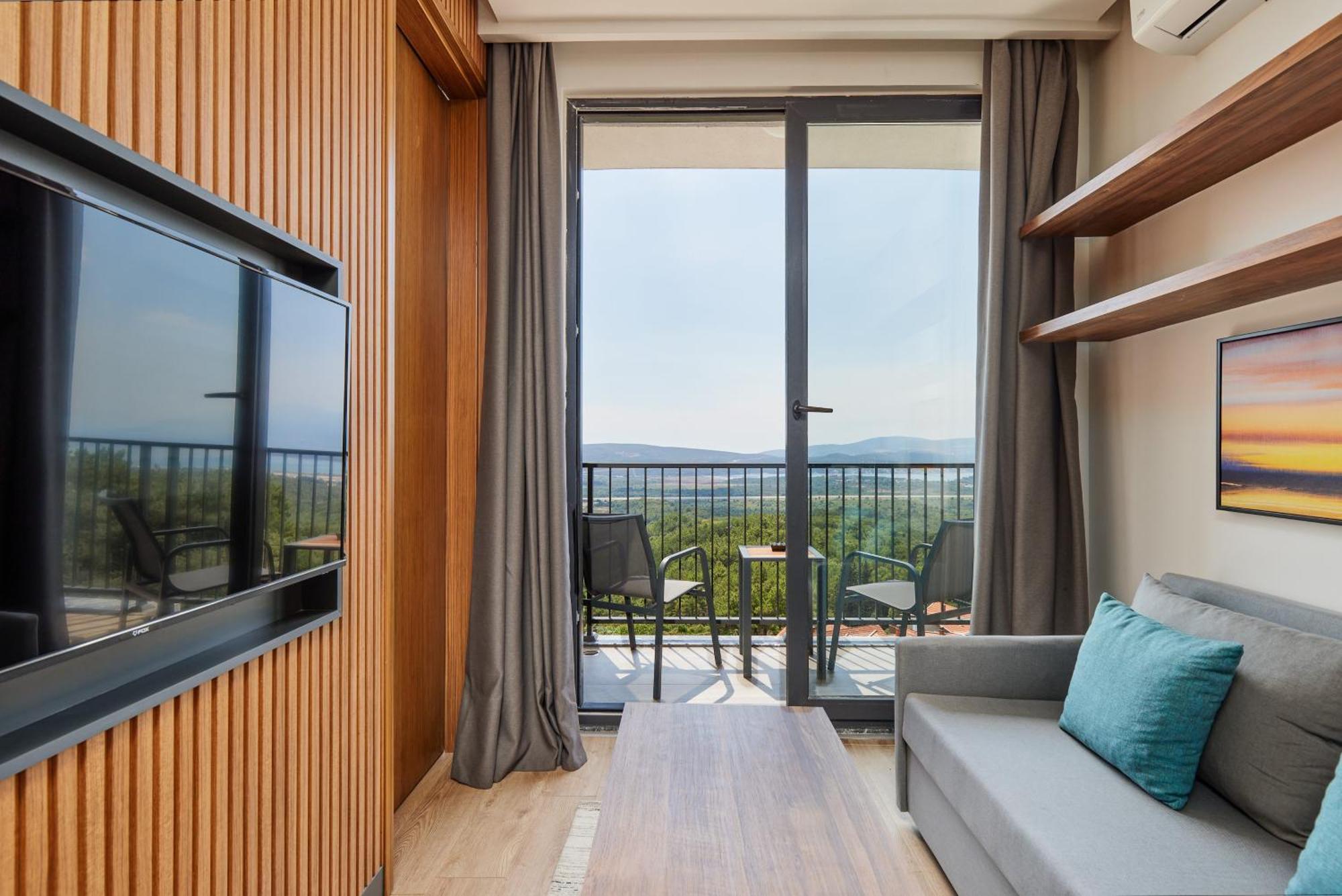 Bayview Hills Luxury Residences Tivat Buitenkant foto